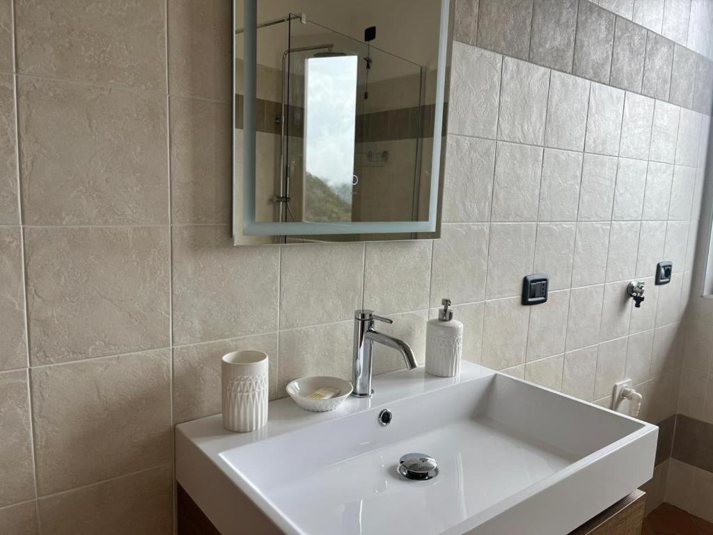 Casa Con Vista Apartment Costa di Serina Екстериор снимка